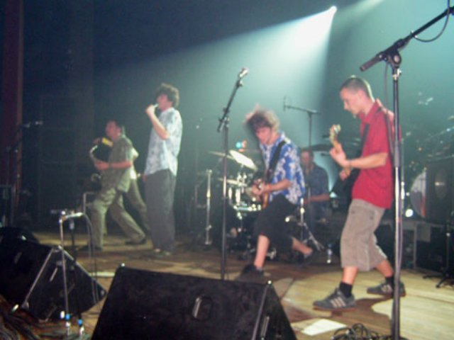 photo2006532.jpg